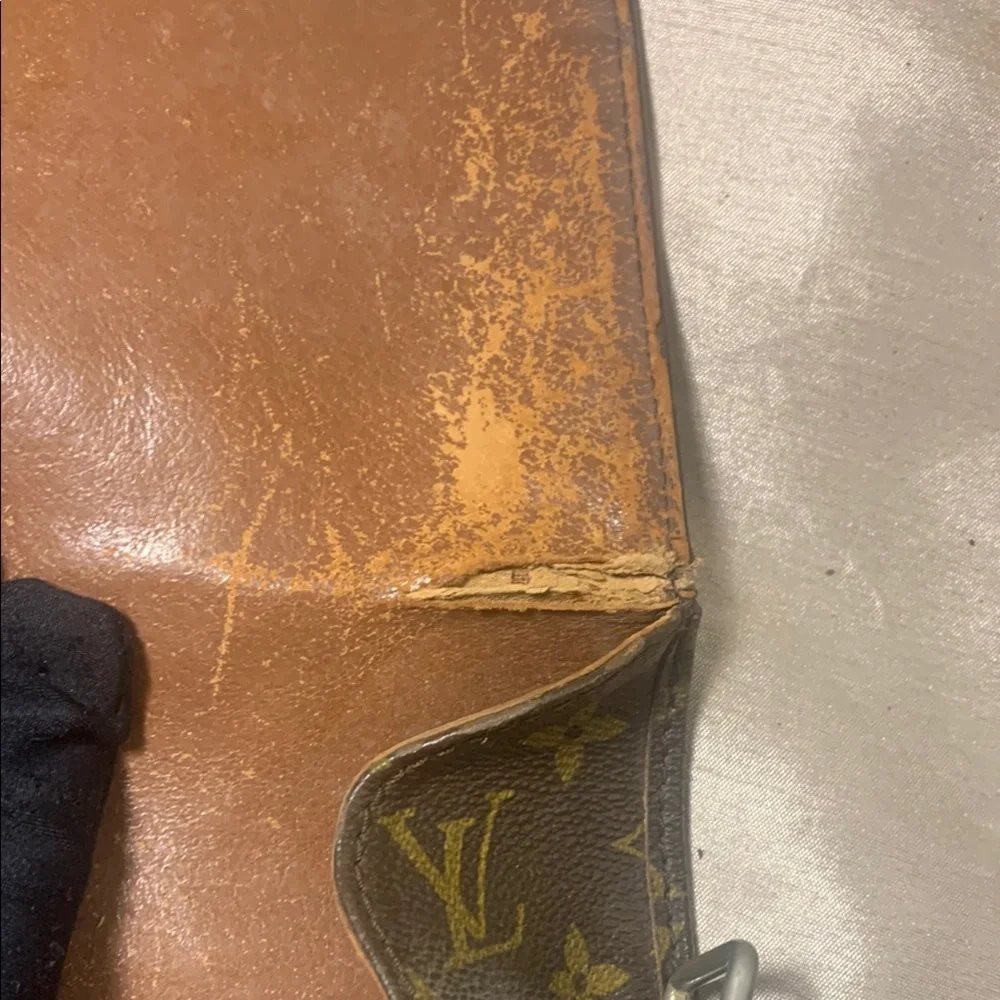 Louis Vuitton Brown Monogram Men's Bag Cobbler needed